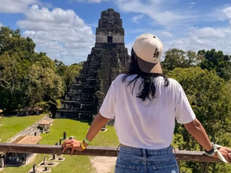 Gu&iacute;a de Viaje a Tikal: Descubre los Secretos de la Ciudad Maya